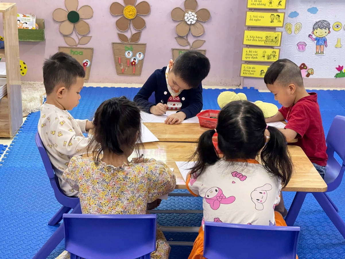 C:\Users\Admin\Desktop\Văn nghê\z6021630438176_1f4a336c430c7cb769e5fd34c97f1199.jpg