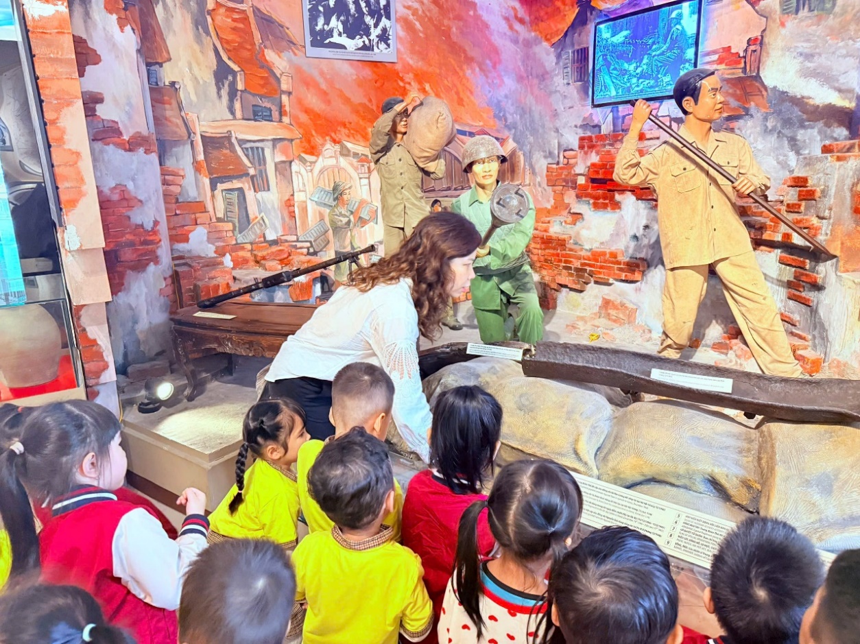 E:\D\2025 - 2026\BÀI VIẾT WEB\THÁNG 12\B52\z7315083342868_e40ddb999b3c578cd09ae09c698decae.jpg