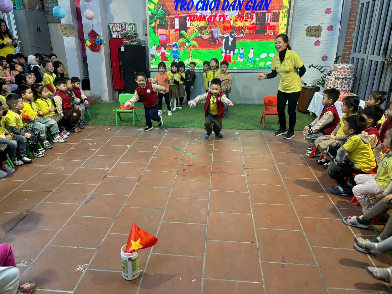 E:\D\2024 - 2025\8. ẢNH HỌC SINH 2024 - 2025\ẢNH HS 2024 - 2025\TRÒ CHƠI DÂN GIAN\z6330907827675_f5a5febf73a6ab27e8271374d410fcae.jpg
