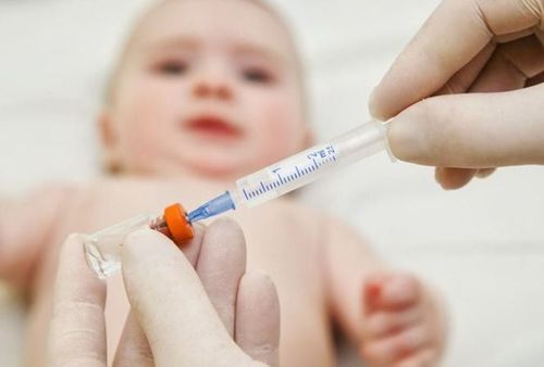 Biện pháp tốt nhất để phòng bệnh sởi là tiêm chủng ngừa vaccine sởi