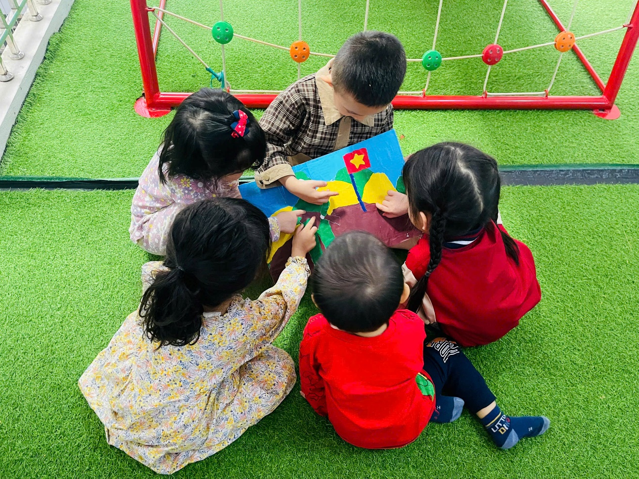 E:\D\2024 - 2025\8. ẢNH HỌC SINH 2024 - 2025\ẢNH HS 2024 - 2025\NGÀY 30.4\z6503190123571_2702862dccacb9ba9f7b1f751c53889e.jpg