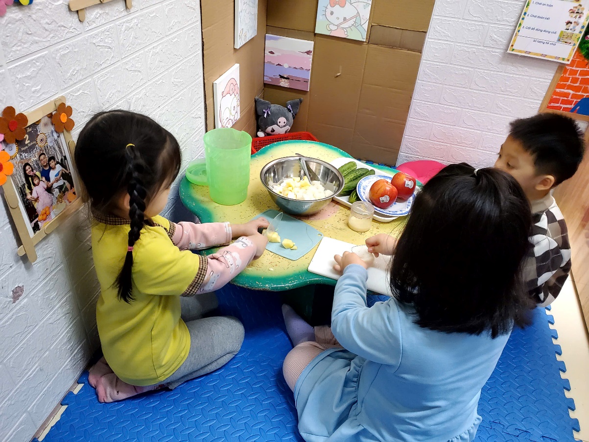 E:\D\2024 - 2025\8. ẢNH HỌC SINH 2024 - 2025\ẢNH HS 2024 - 2025\THANH TRA\GIA ĐÌNH\z6424564130716_0f6f814ccb686bc83c0c739fa859a551.jpg