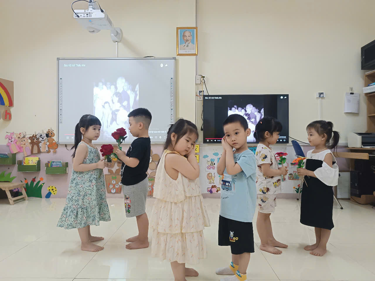 C:\Users\Admin\Documents\Zalo Received Files\z6606511904919_8787174c5b9cfb99930f97eef8eba08b.jpg