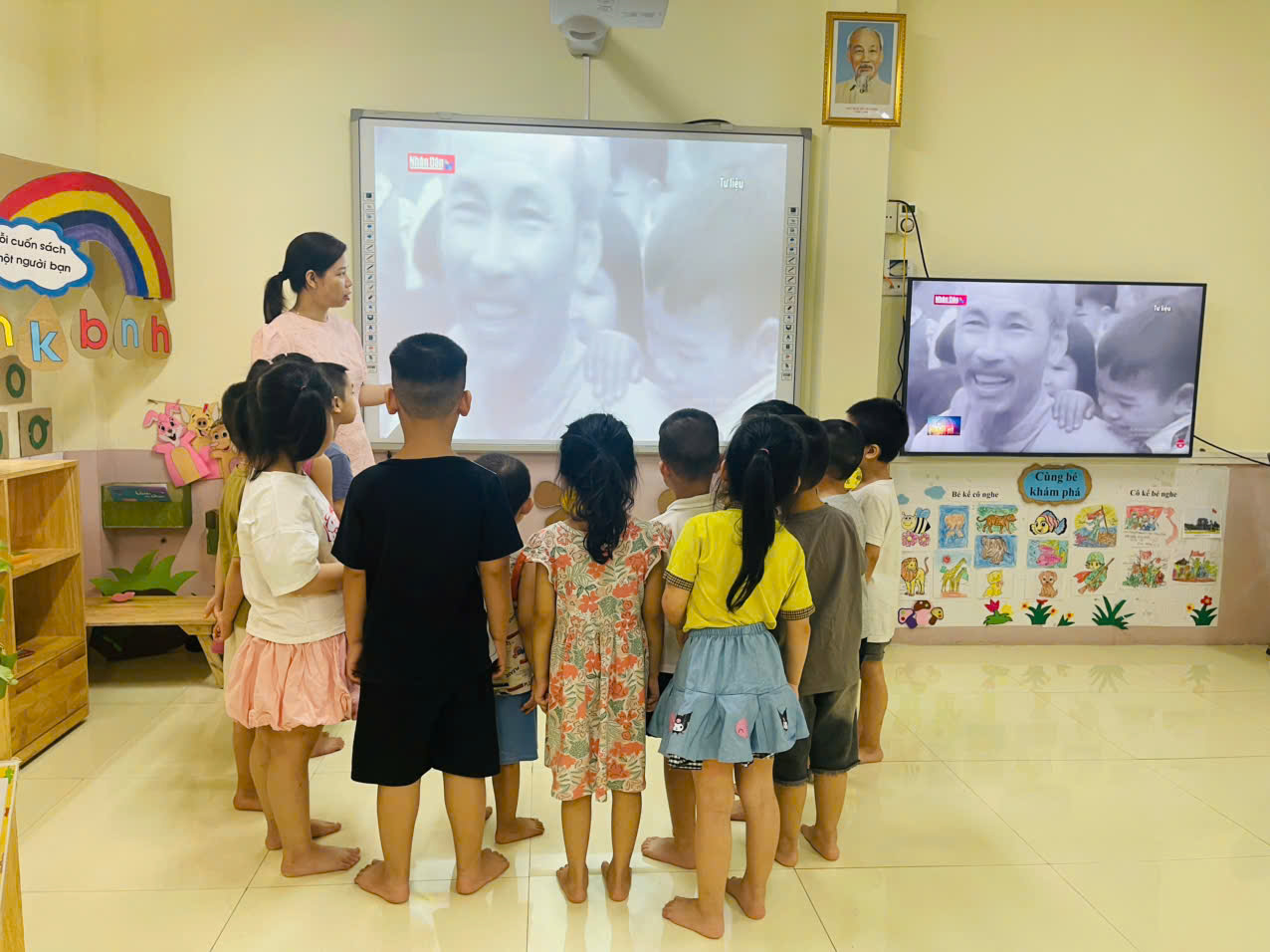 E:\D\2024 - 2025\4. VIẾT BÀI WEB\THÁNG ̀̀5\SINH NHẬT BÁC\z6606622633545_b2f077d43a619a7c910331cd25d4054f.jpg