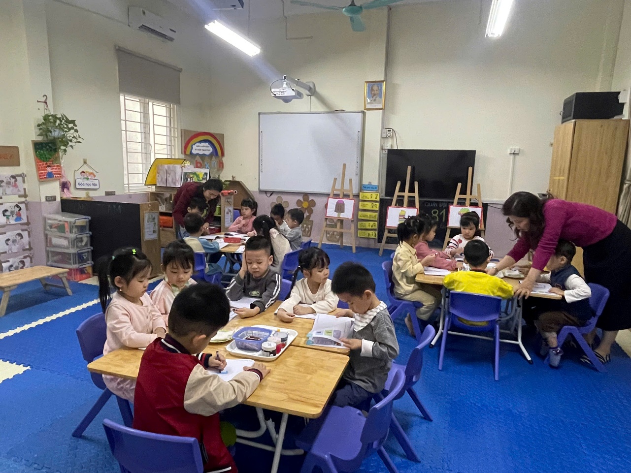 E:\D\2025 - 2026\BÀI VIẾT WEB\THÁNG 12\ẢNH VẼ CHIẾC KEM\z7312206416879_a6fcc5c9bdb3a574bfcc35c494609ac7.jpg