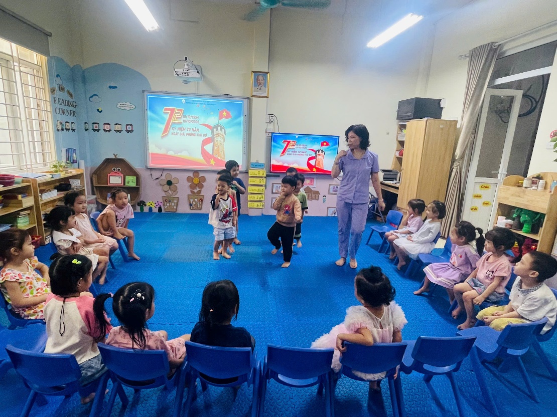 E:\D\2026 - 2027\5. ẢNH LỚP\NGÀY 10-10\1791428797745_501077186183647521_g3702290897611747764_5ad60a2980464a0c3928d81514105441.jpg