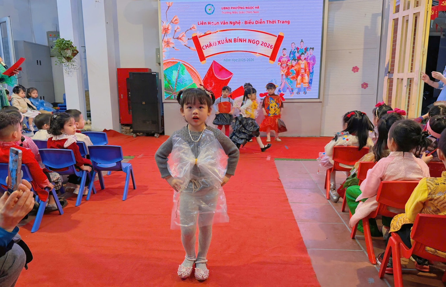 A child in a garment

AI-generated content may be incorrect.