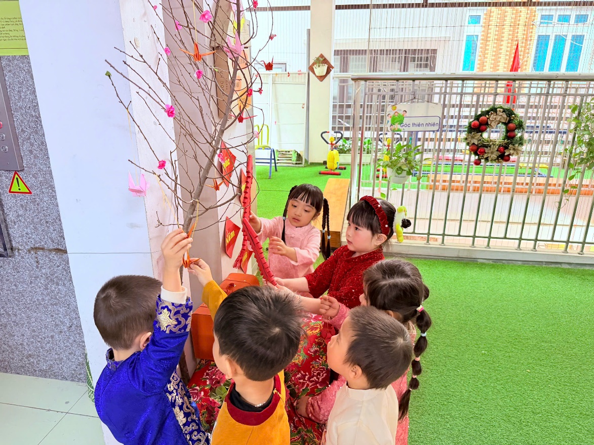 E:\D\2025 - 2026\BÀI VIẾT WEB\THÁNG 2\z7499258228576_23441bcaee358fd19ff5f9d808aa1f05.jpg