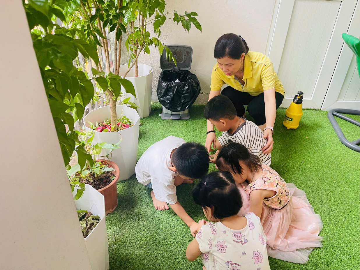 E:\D\2026 - 2027\ẢNH LỚP\HOẠT ĐỘNG NGOÀI TRỜI\THÁNG 9\1788941754059_501077186183647521_g3702290897611747764_ede62d51383f4c7caf9b5e63b939c1e9.jpg