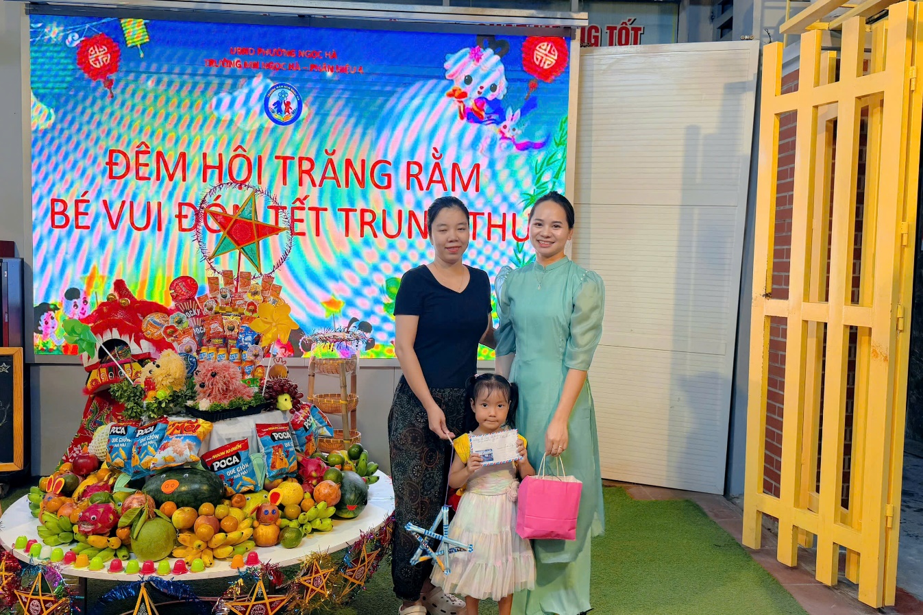 E:\D\2026 - 2027\5. ẢNH LỚP\TRUNG THU\1790241394032_6438719699011379343_g3702290897611747764_14517e68a06a304e9912a62d305b1cf8.jpg