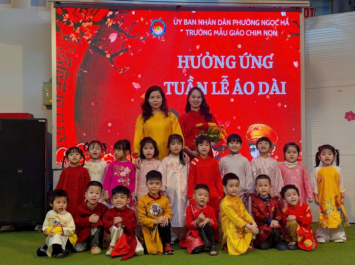 E:\D\2025 - 2026\BÀI VIẾT WEB\THÁNG 03\Áo dài\z7592158286710_feef05c65f6694b5bc20131e14a52d79.jpg