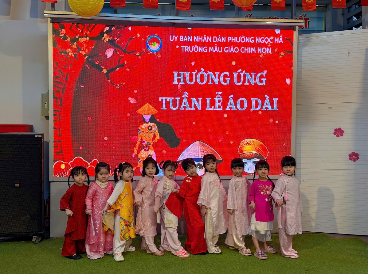 E:\D\2025 - 2026\BÀI VIẾT WEB\THÁNG 03\Áo dài\z7592158144851_8b336b046ba7a90d667205d57cba1c4e.jpg