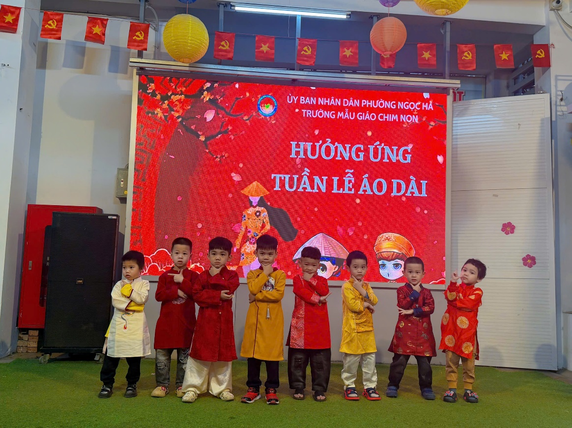 E:\D\2025 - 2026\BÀI VIẾT WEB\THÁNG 03\Áo dài\z7592158242038_421e696b3a02c2804ee1e210d8949d83.jpg